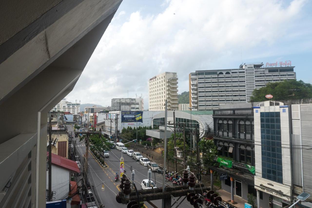 Green Leaf Hostel Phuket Bagian luar foto