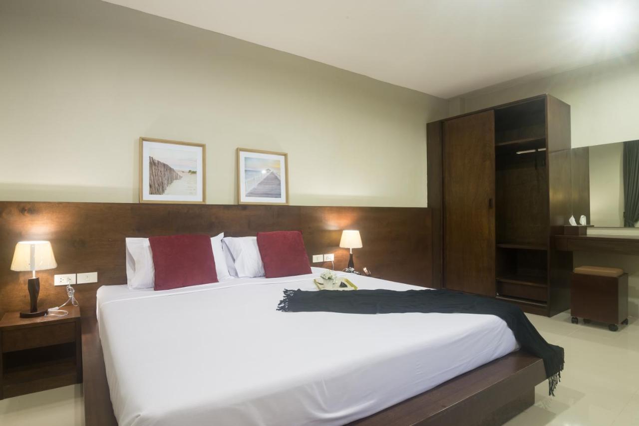 Green Leaf Hostel Phuket Bagian luar foto