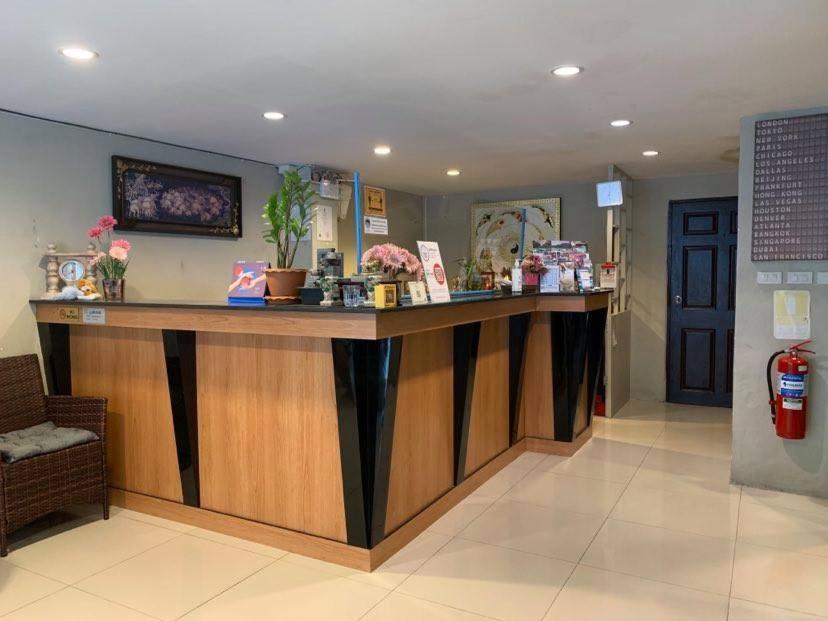 Green Leaf Hostel Phuket Bagian luar foto