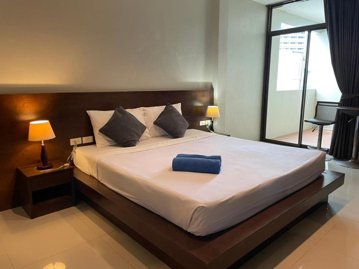 Green Leaf Hostel Phuket Bagian luar foto