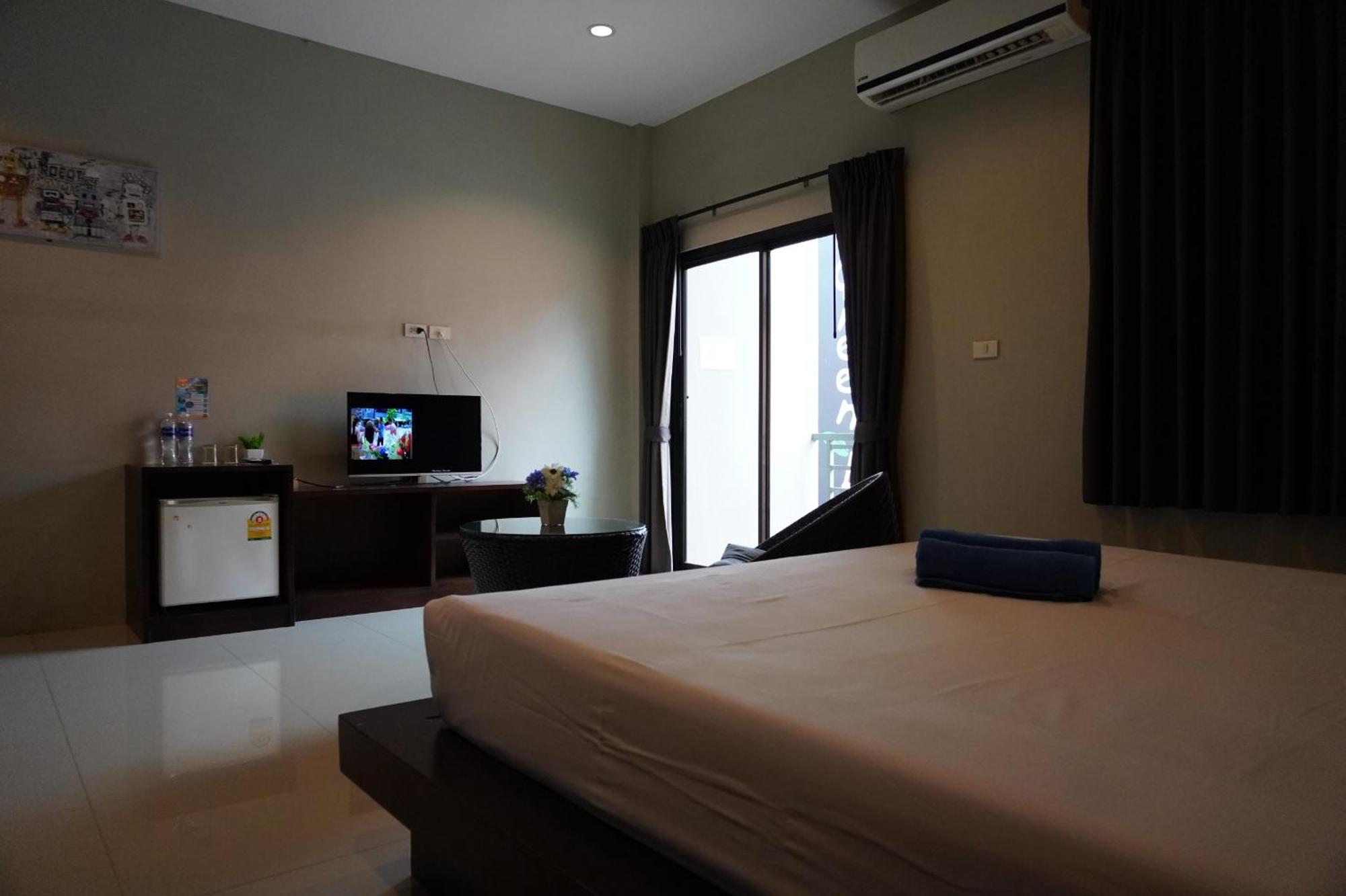 Green Leaf Hostel Phuket Bagian luar foto