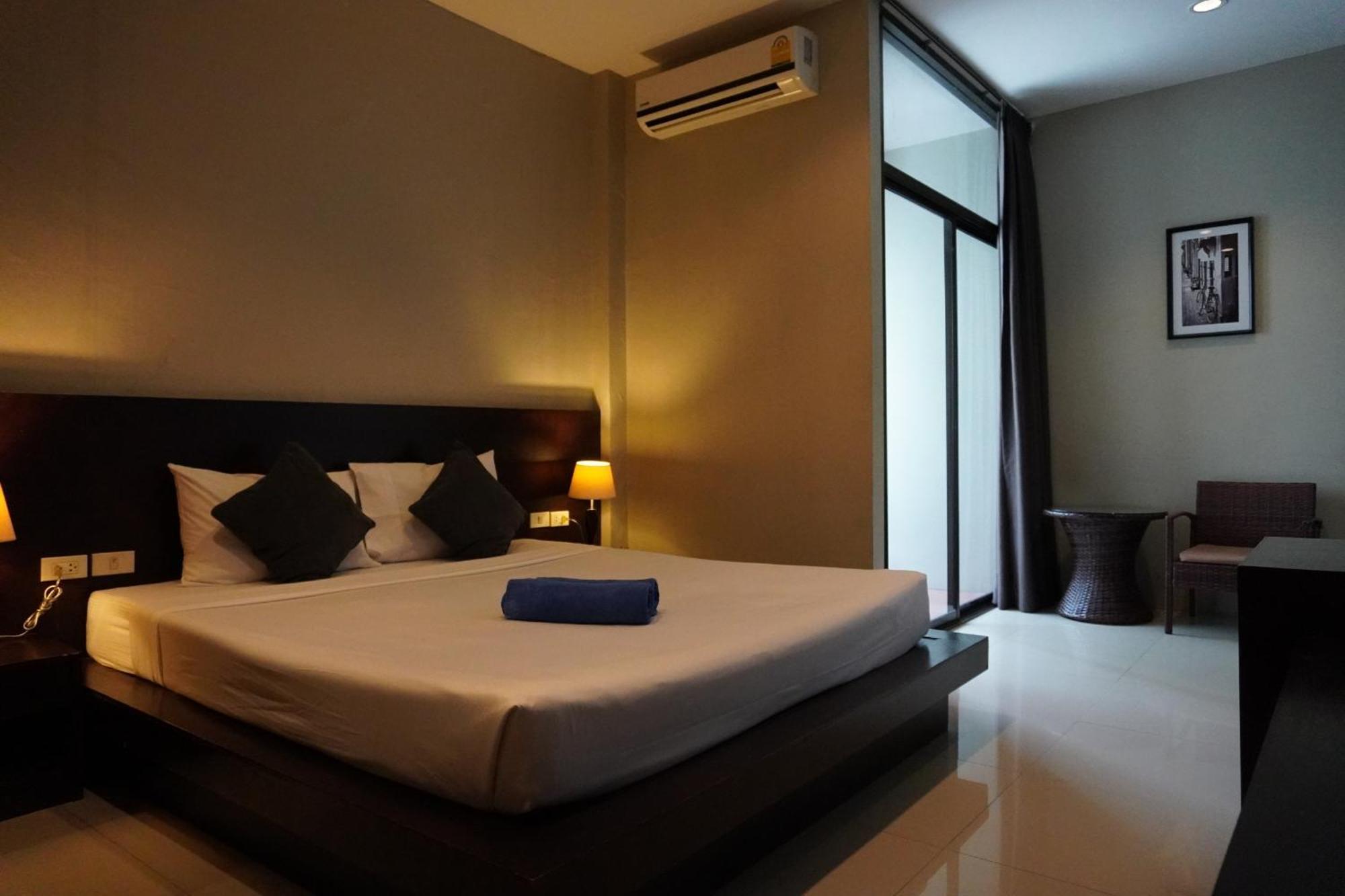 Green Leaf Hostel Phuket Bagian luar foto