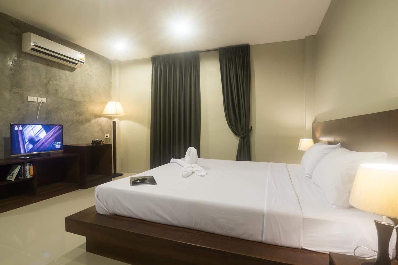 Green Leaf Hostel Phuket Bagian luar foto