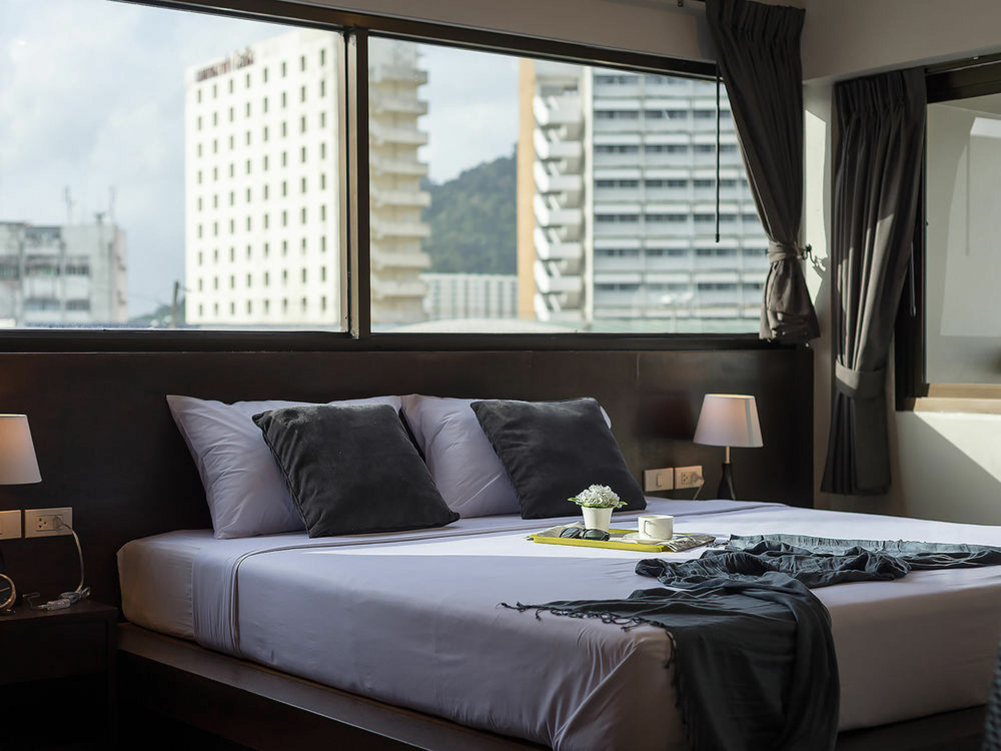 Green Leaf Hostel Phuket Bagian luar foto