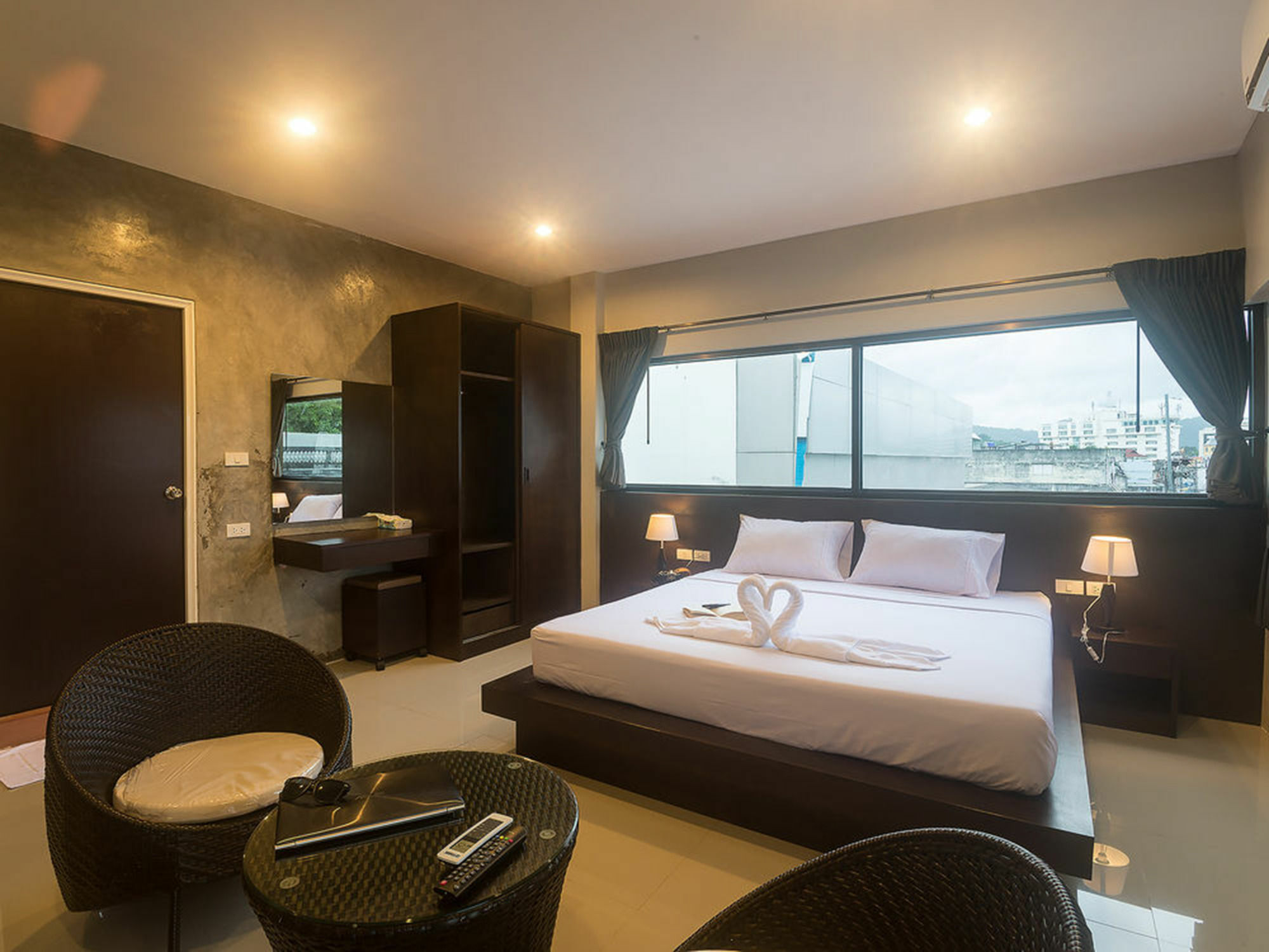 Green Leaf Hostel Phuket Bagian luar foto