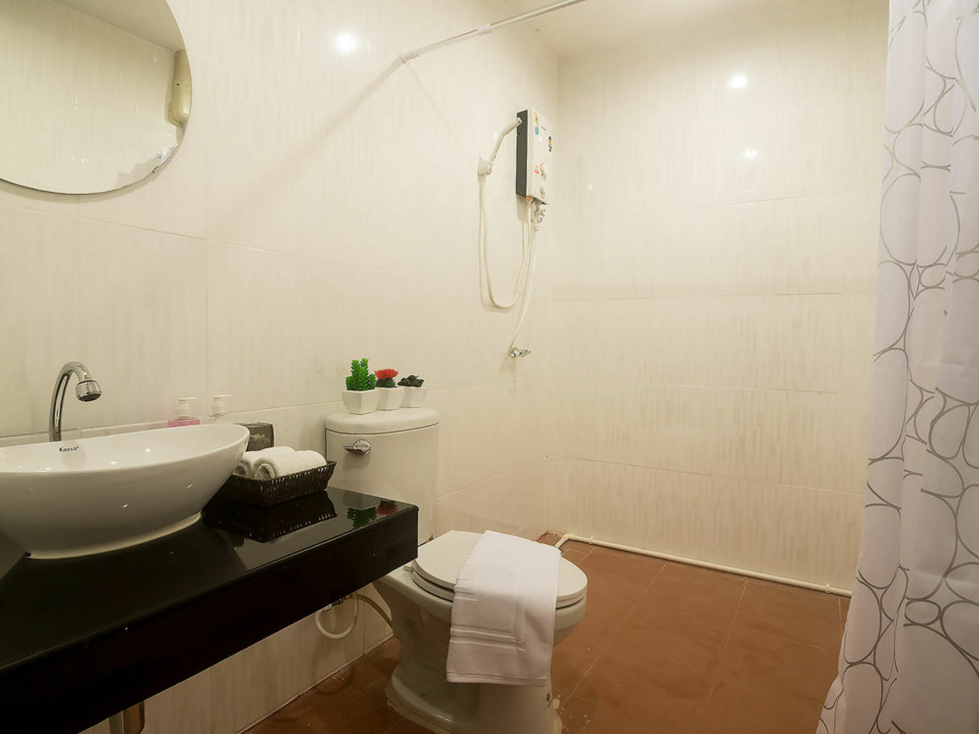 Green Leaf Hostel Phuket Bagian luar foto