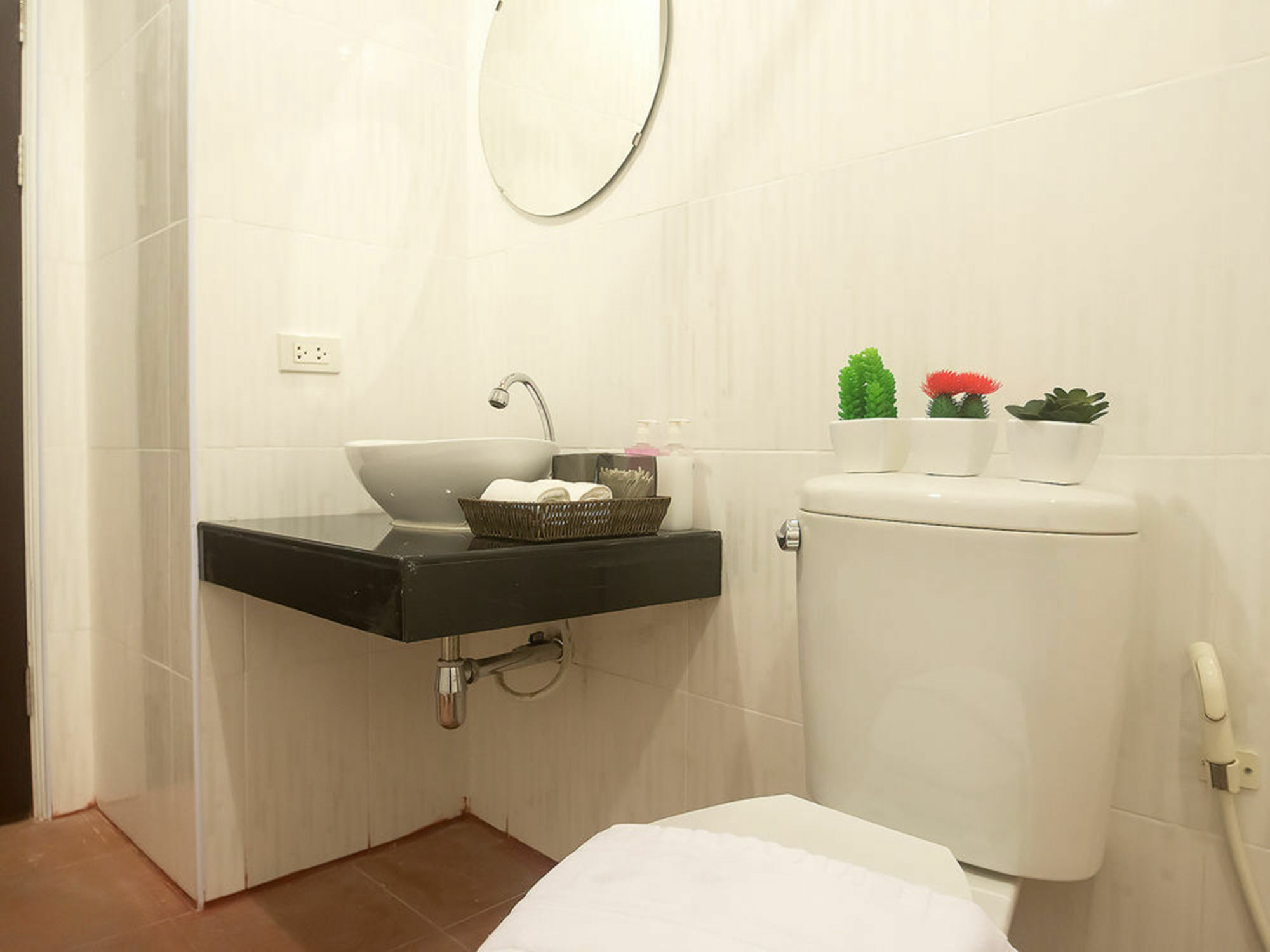 Green Leaf Hostel Phuket Bagian luar foto