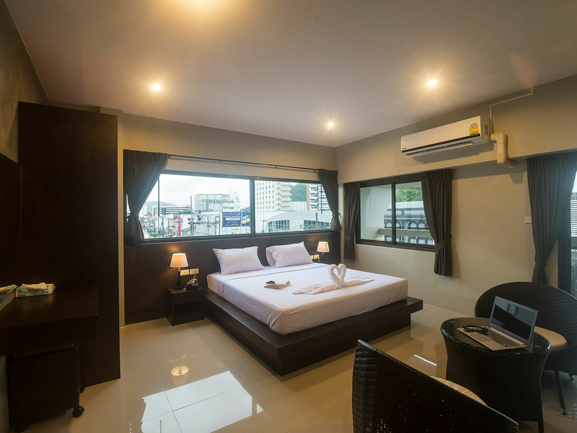 Green Leaf Hostel Phuket Bagian luar foto