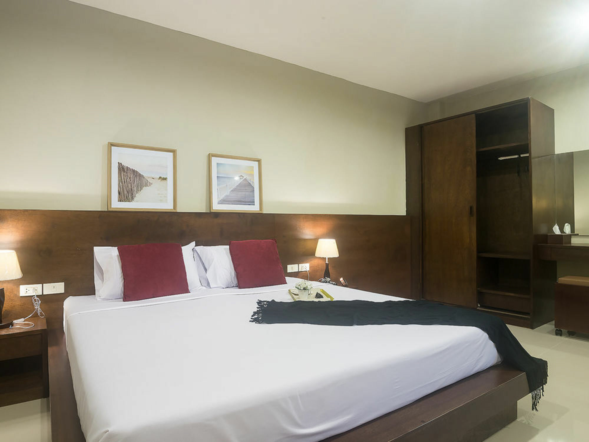 Green Leaf Hostel Phuket Bagian luar foto