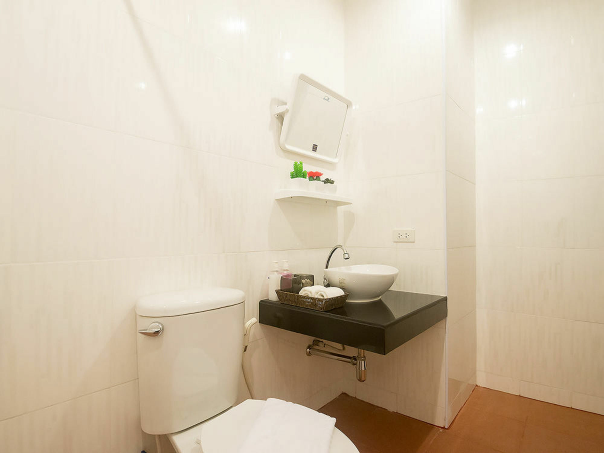 Green Leaf Hostel Phuket Bagian luar foto