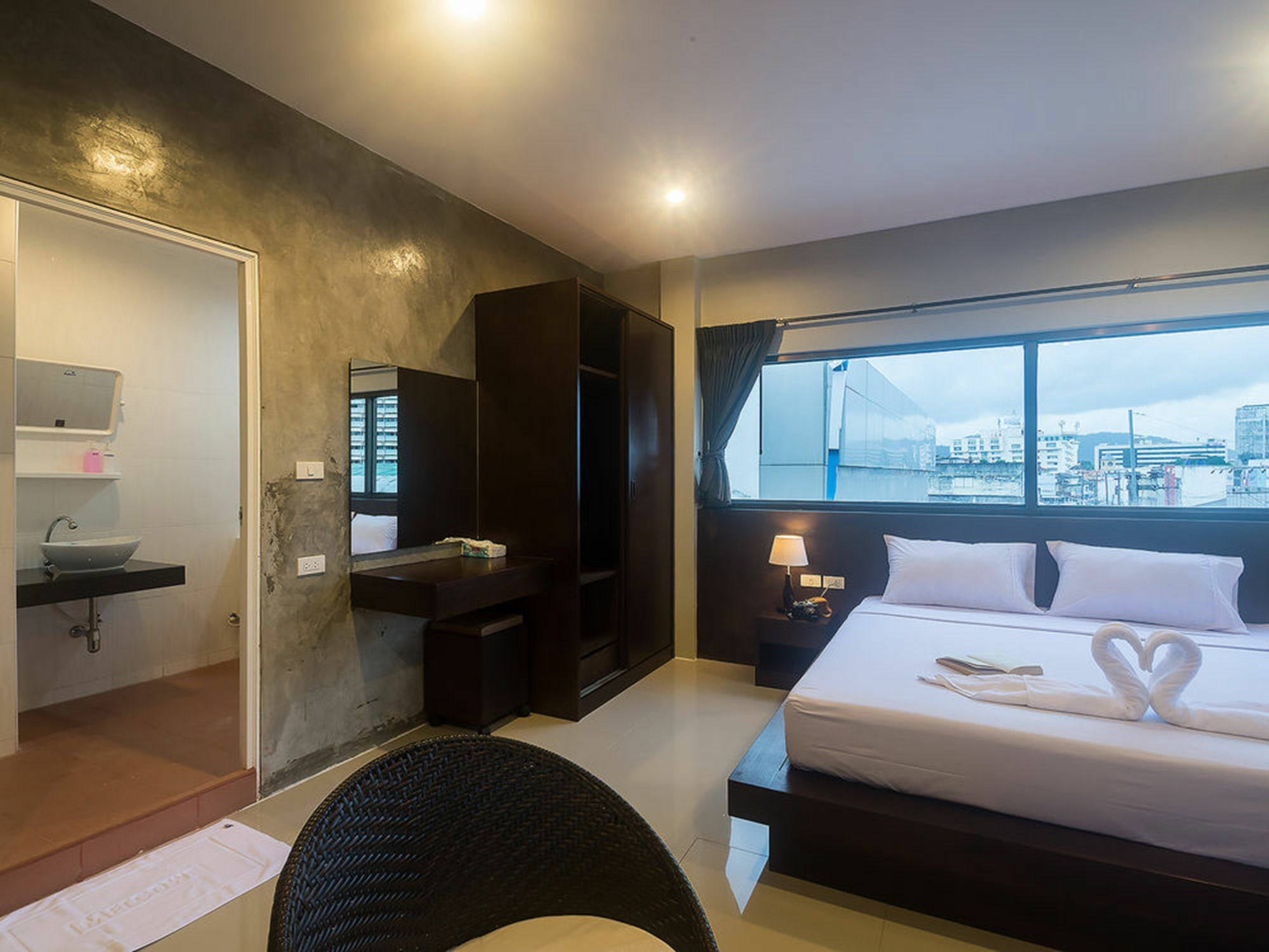 Green Leaf Hostel Phuket Bagian luar foto