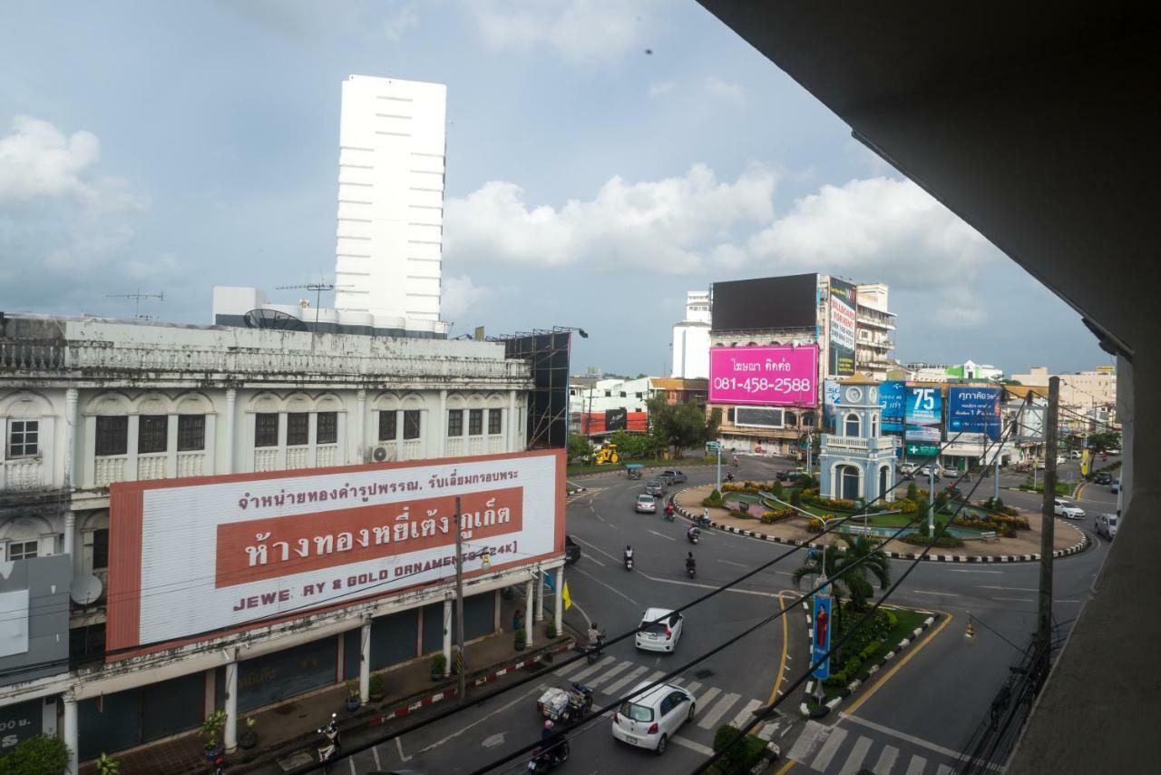 Green Leaf Hostel Phuket Bagian luar foto