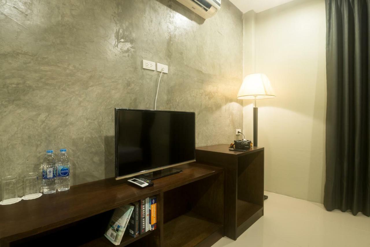 Green Leaf Hostel Phuket Bagian luar foto